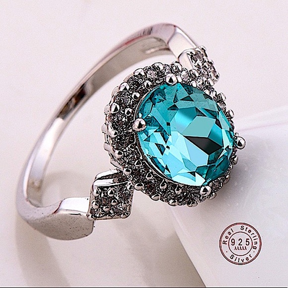 NEW STERLING SILVER BLUE TOPAZ RING - Picture 1 of 3